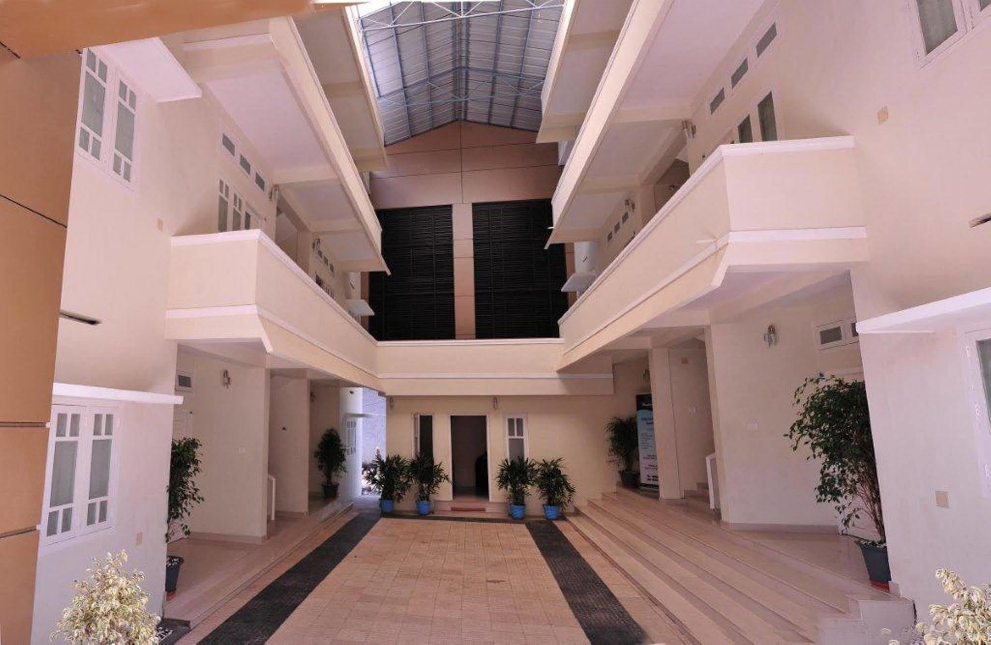 Wayanad Cliff Hotels Apartments Kalpetta Exterior photo